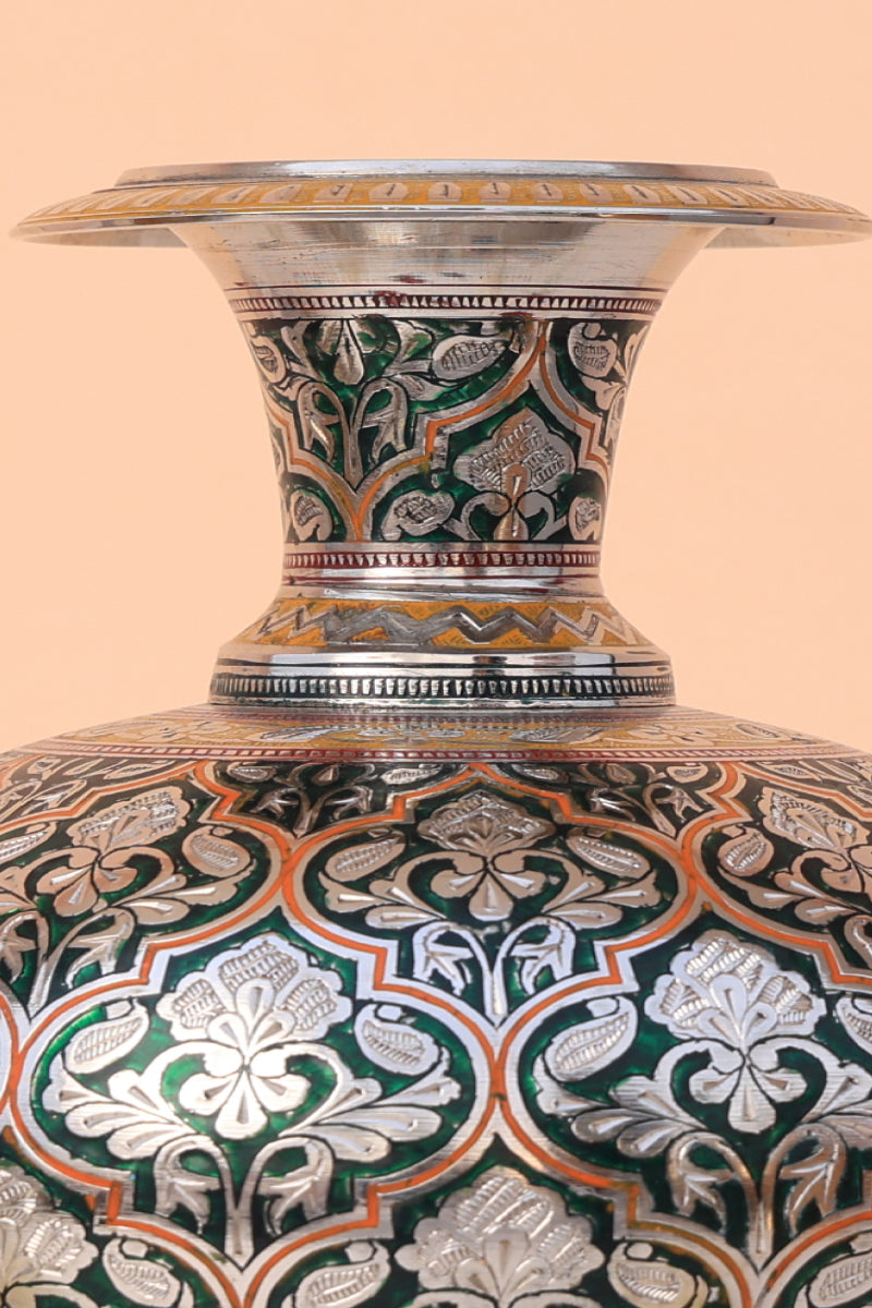 Emerald green marodi guldaan vase