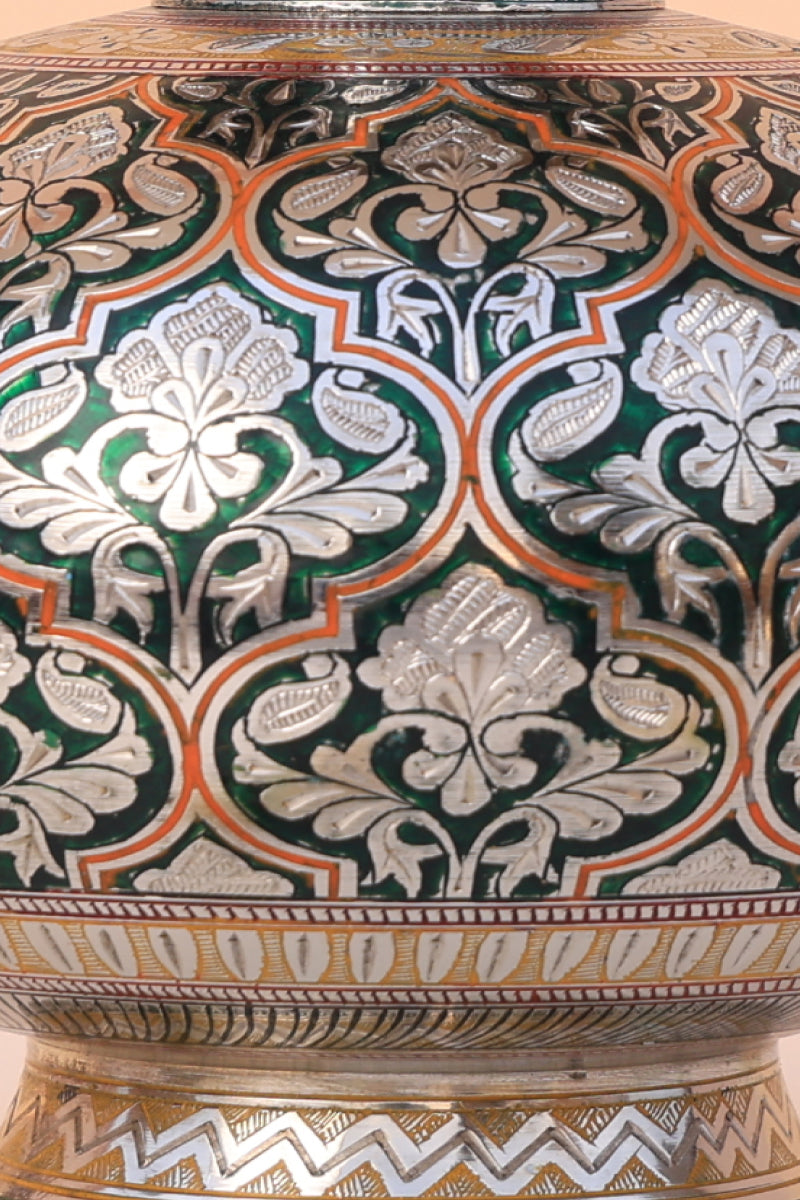 Emerald green marodi guldaan vase