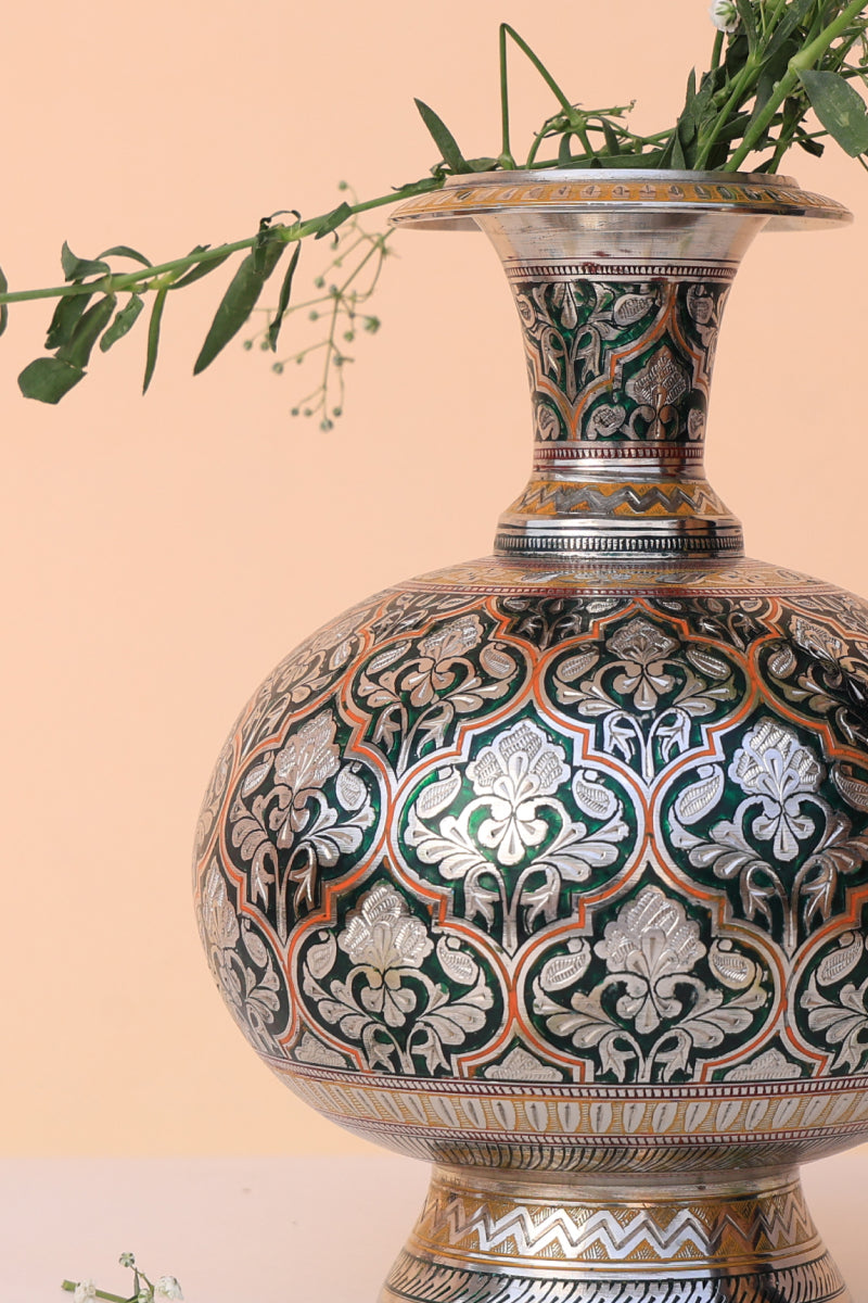 Emerald green marodi guldaan vase