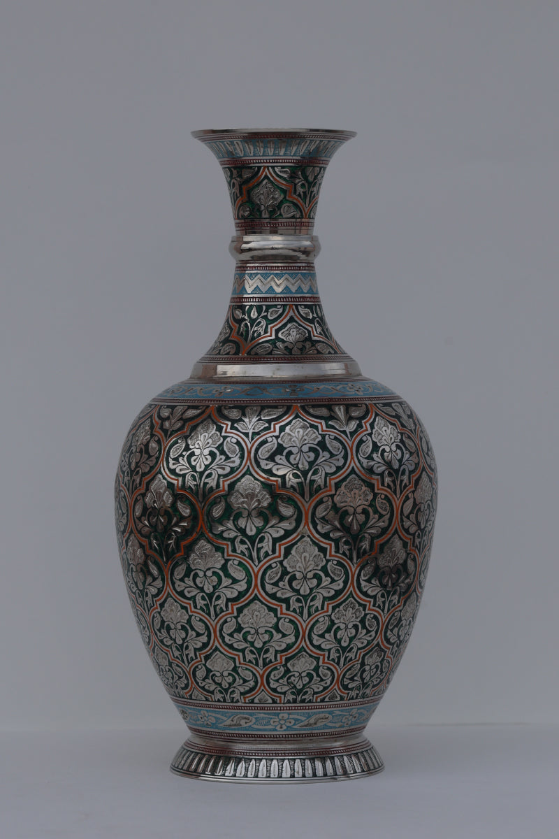 Emerald green marodi surai vase