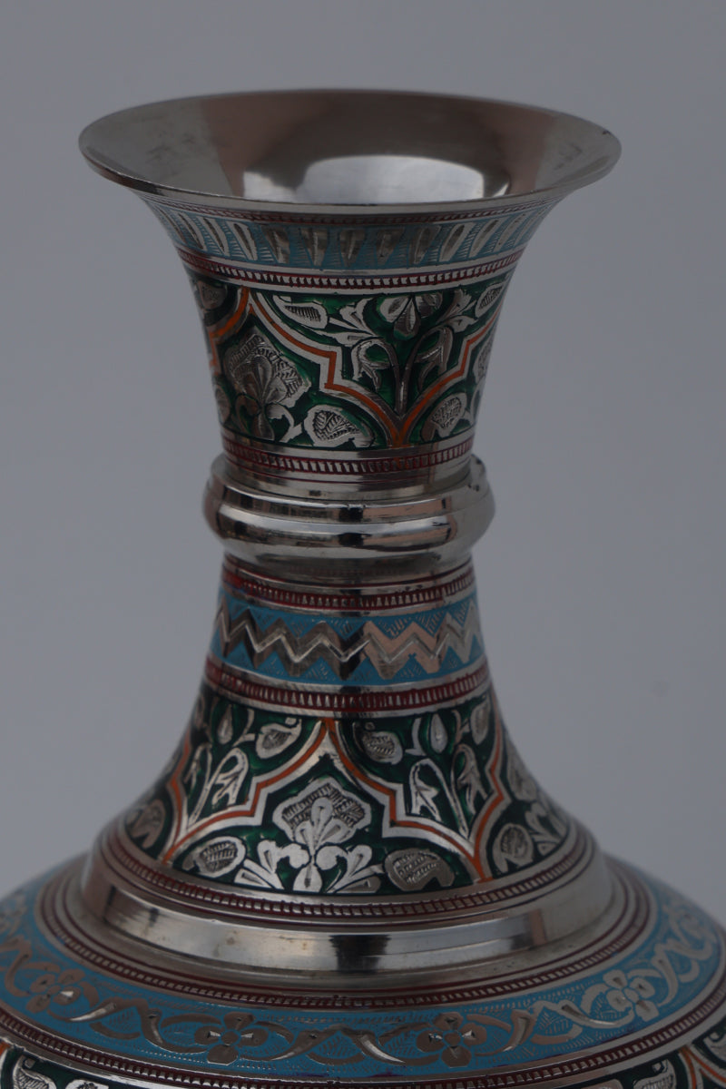 Emerald green marodi surai vase
