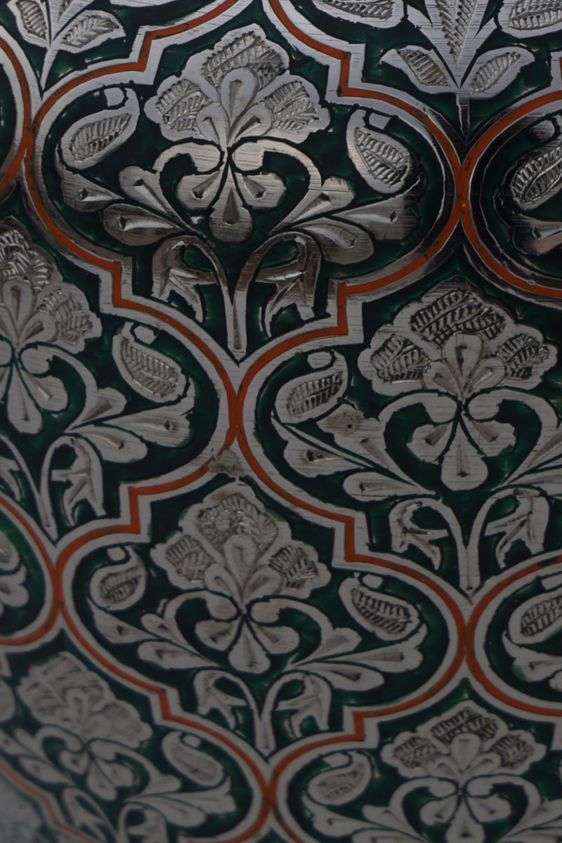 Emerald green marodi surai vase