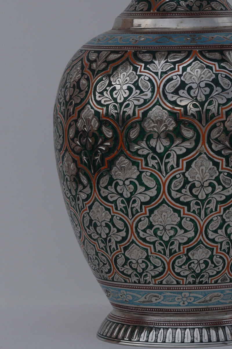 Emerald green marodi surai vase