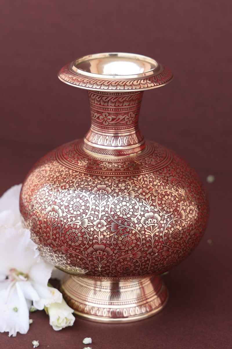 Intricate red marodi guldaan vase