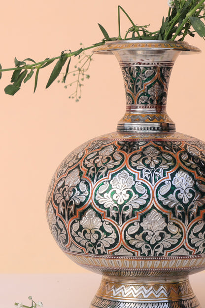 Emerald green marodi guldaan vase